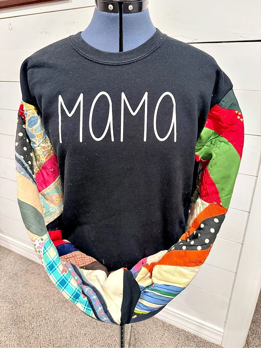 Patchwork Sleeve Sweatshirt in Black & Multicolor